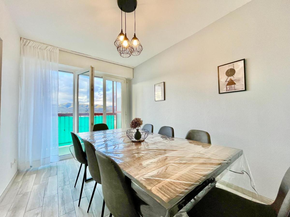 Apartment La Cigogne: Balcony Retreat With Netflix And Free Parking *